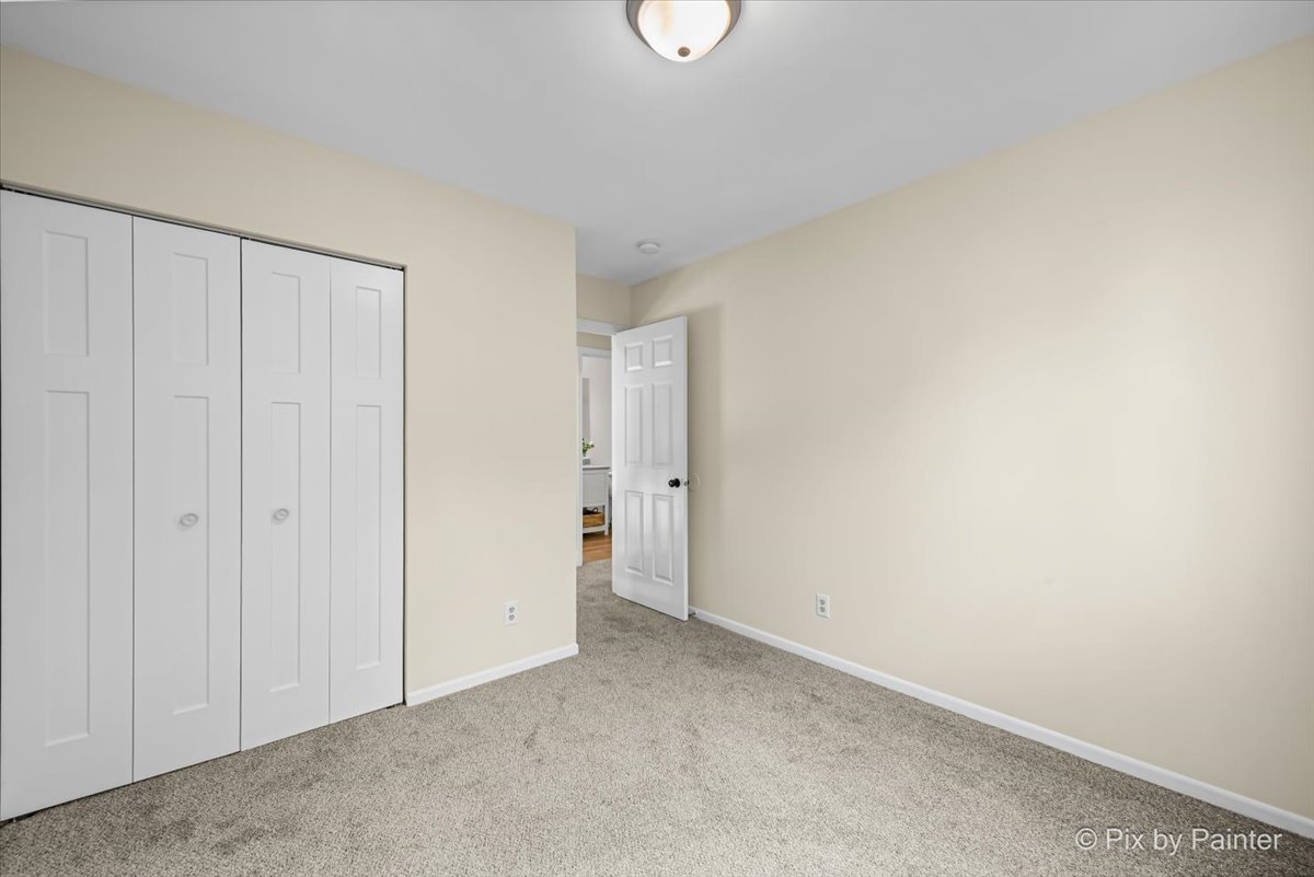 676 Concord Drive Crystal Lake, IL 60014 - Photo 19 of 38 a view of an empty room