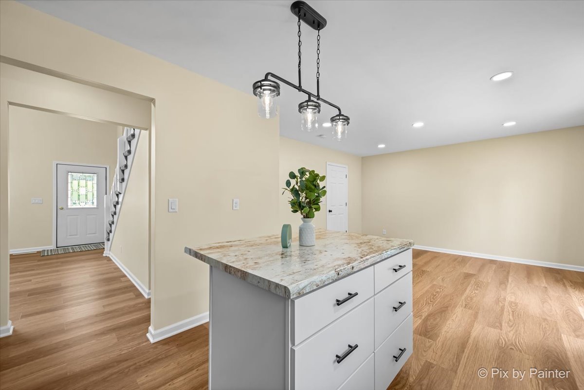 676 Concord Drive Crystal Lake, IL 60014 - Photo 8 of 38