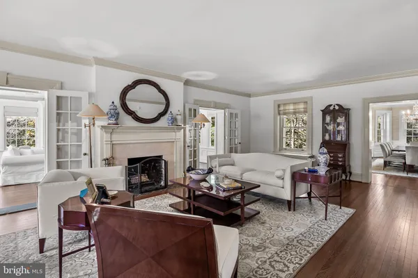 $2,950,000 | 201 East Oak Avenue, Moorestown, NJ 08057