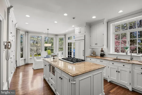 $2,950,000 | 201 East Oak Avenue, Moorestown, NJ 08057