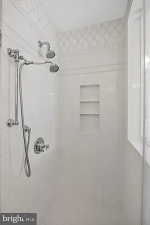 $2,950,000 | 201 East Oak Avenue, Moorestown, NJ 08057