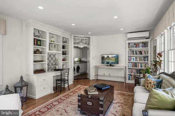 $2,950,000 | 201 East Oak Avenue, Moorestown, NJ 08057