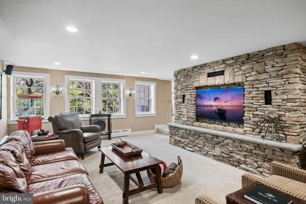 $2,950,000 | 201 East Oak Avenue, Moorestown, NJ 08057