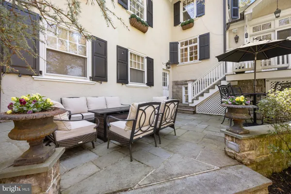 $2,950,000 | 201 East Oak Avenue, Moorestown, NJ 08057