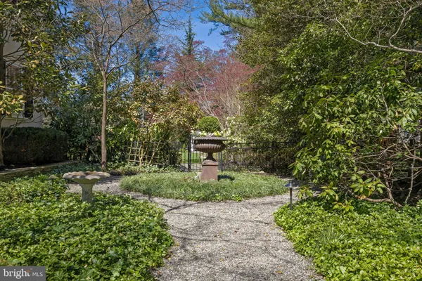 $2,950,000 | 201 East Oak Avenue, Moorestown, NJ 08057
