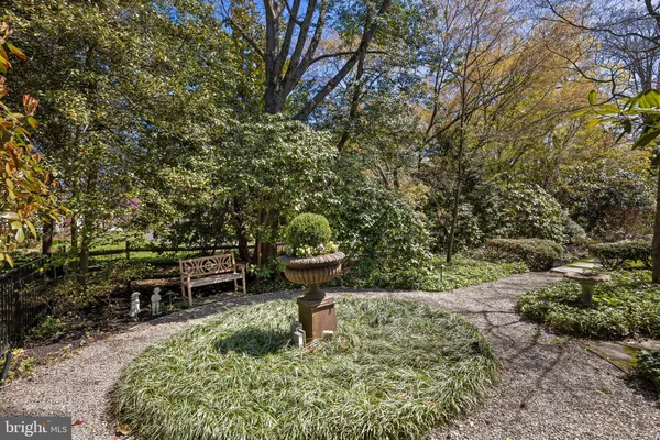 $2,950,000 | 201 East Oak Avenue, Moorestown, NJ 08057