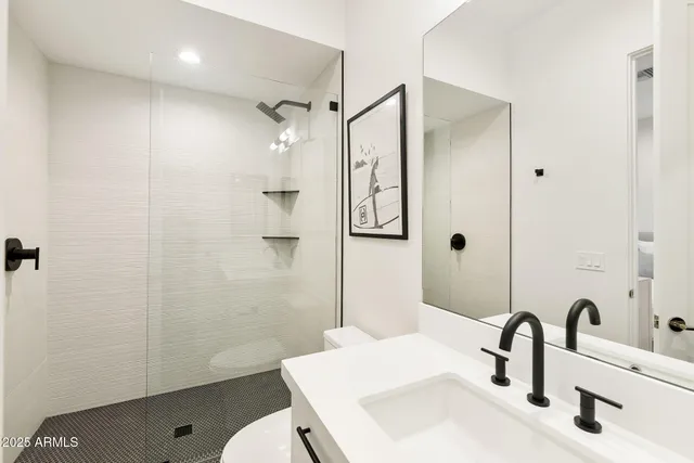 $2,275,000 | 3045 East Coolidge Street, Phoenix, AZ 85016