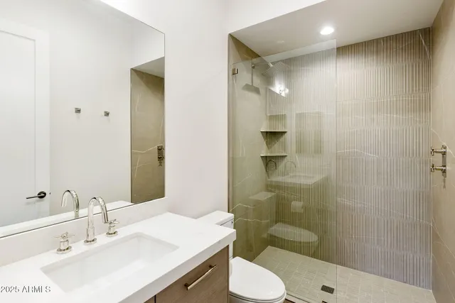 $2,275,000 | 3045 East Coolidge Street, Phoenix, AZ 85016