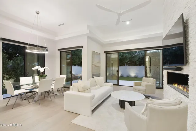 $2,275,000 | 3045 East Coolidge Street, Phoenix, AZ 85016