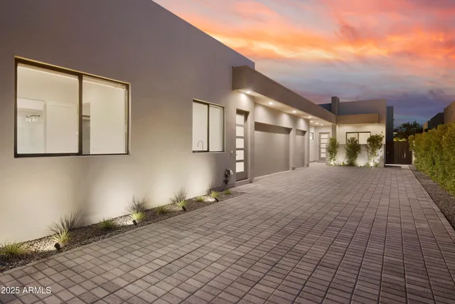 $2,275,000 | 3045 East Coolidge Street, Phoenix, AZ 85016