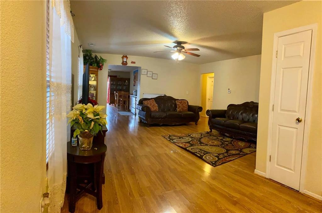 8148 Maple Stream Lane Indianapolis, IN 46217 - Photo 4 of 16 Gallery Image 4