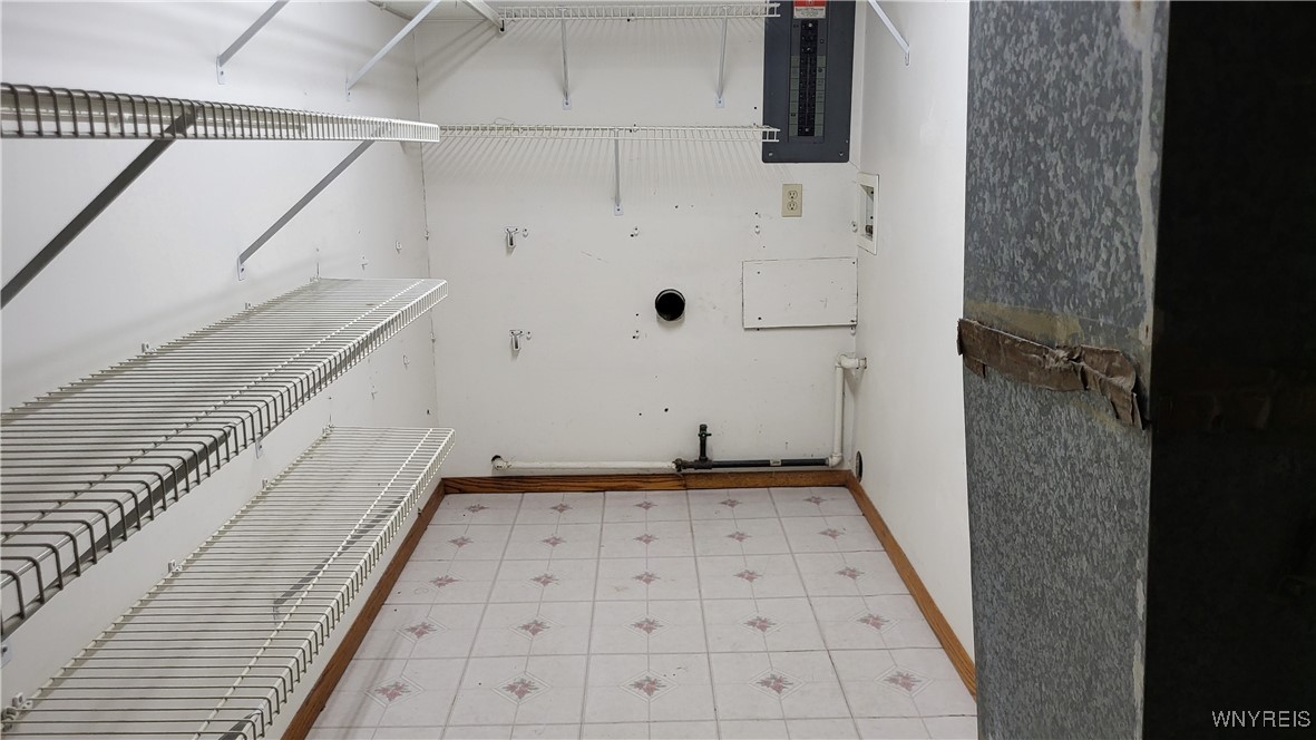 1185 Mineral Springs Road West Seneca, NY 14224 - Photo 15 of 31