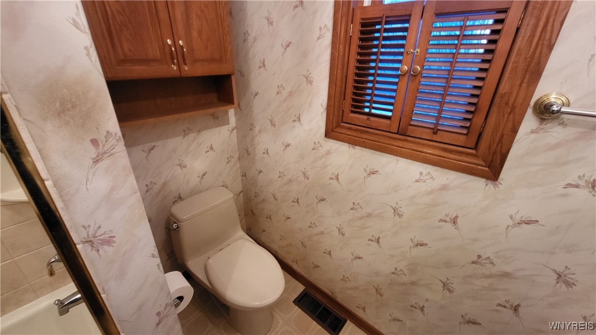 1185 Mineral Springs Road West Seneca, NY 14224 - Photo 24 of 31