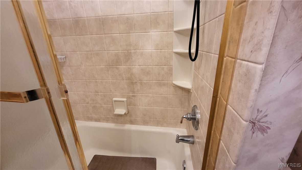 1185 Mineral Springs Road West Seneca, NY 14224 - Photo 25 of 31