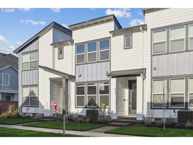 $439,900 | 8422 Southeast Stonecrop Lane, Hillsboro, OR 97123