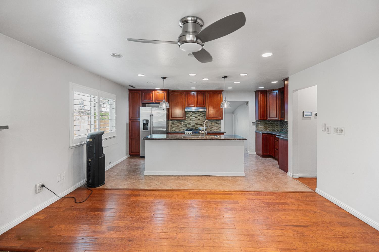 7644 El Reno Avenue Elverta, CA 95626 - Photo 12 of 32