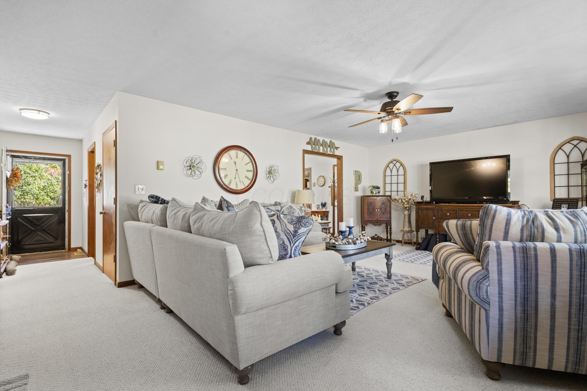 6520 Mills Road Ostrander, OH 43061 - Photo 5 of 58 Living Room