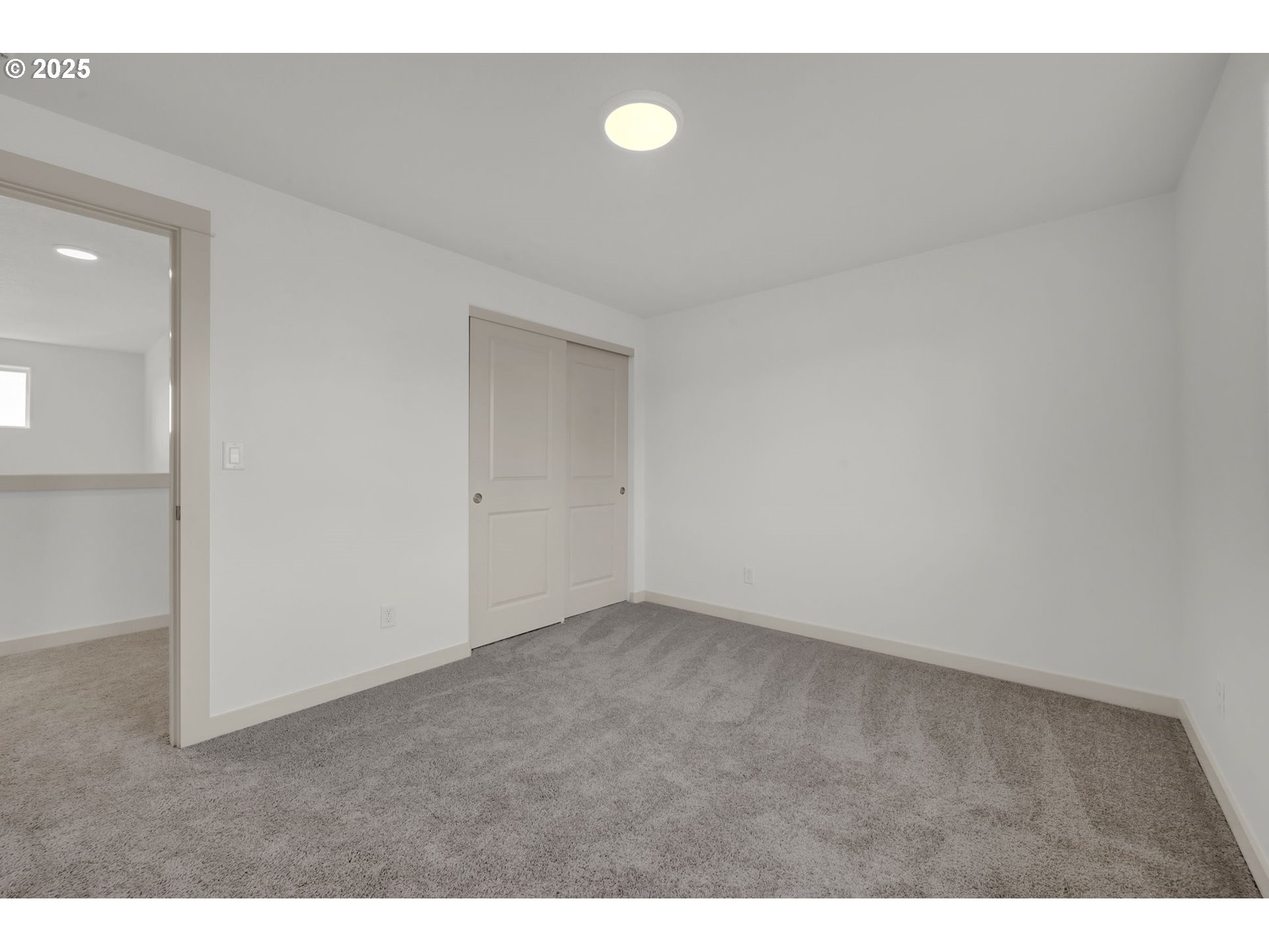 5653 Magnificence Way Eugene, OR 97402 - Photo 33 of 44 a view of an empty room