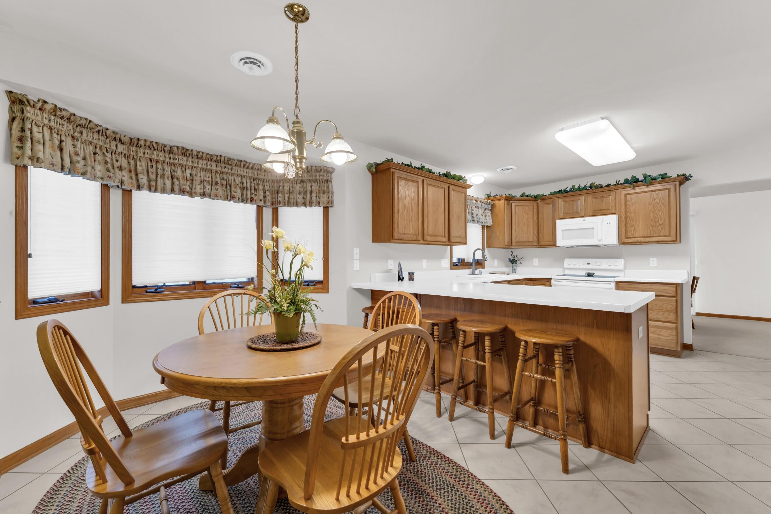 433 Quail Point Drive Mount Pleasant, WI 53406 - Photo 24 of 37 Photo-23