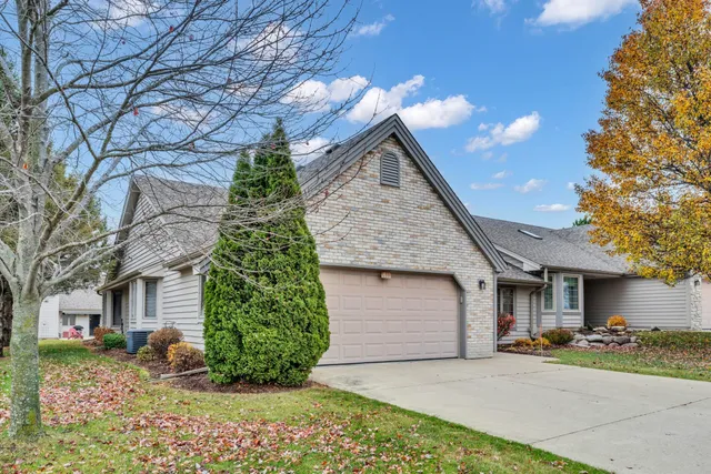 $329,900 | 433 Quail Point Drive, Mount Pleasant, WI 53406