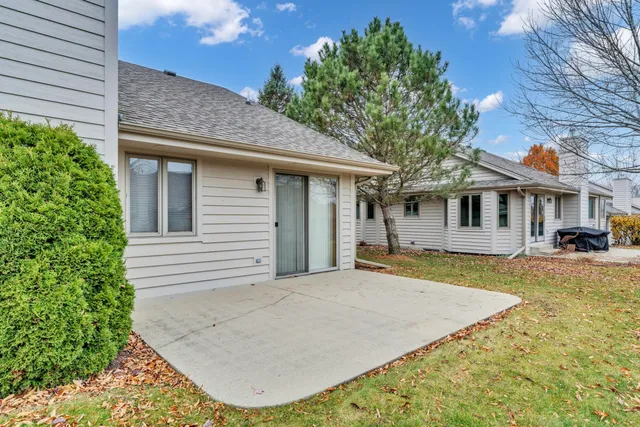 $329,900 | 433 Quail Point Drive, Mount Pleasant, WI 53406