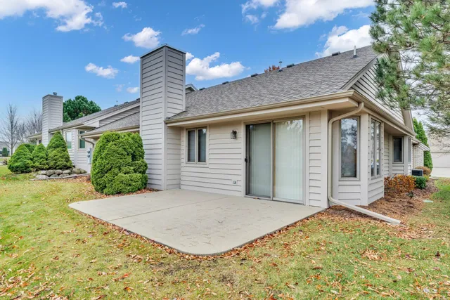 $329,900 | 433 Quail Point Drive, Mount Pleasant, WI 53406