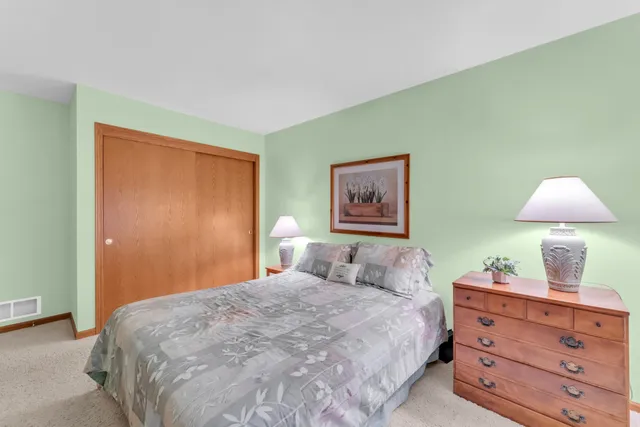 $329,900 | 433 Quail Point Drive, Mount Pleasant, WI 53406