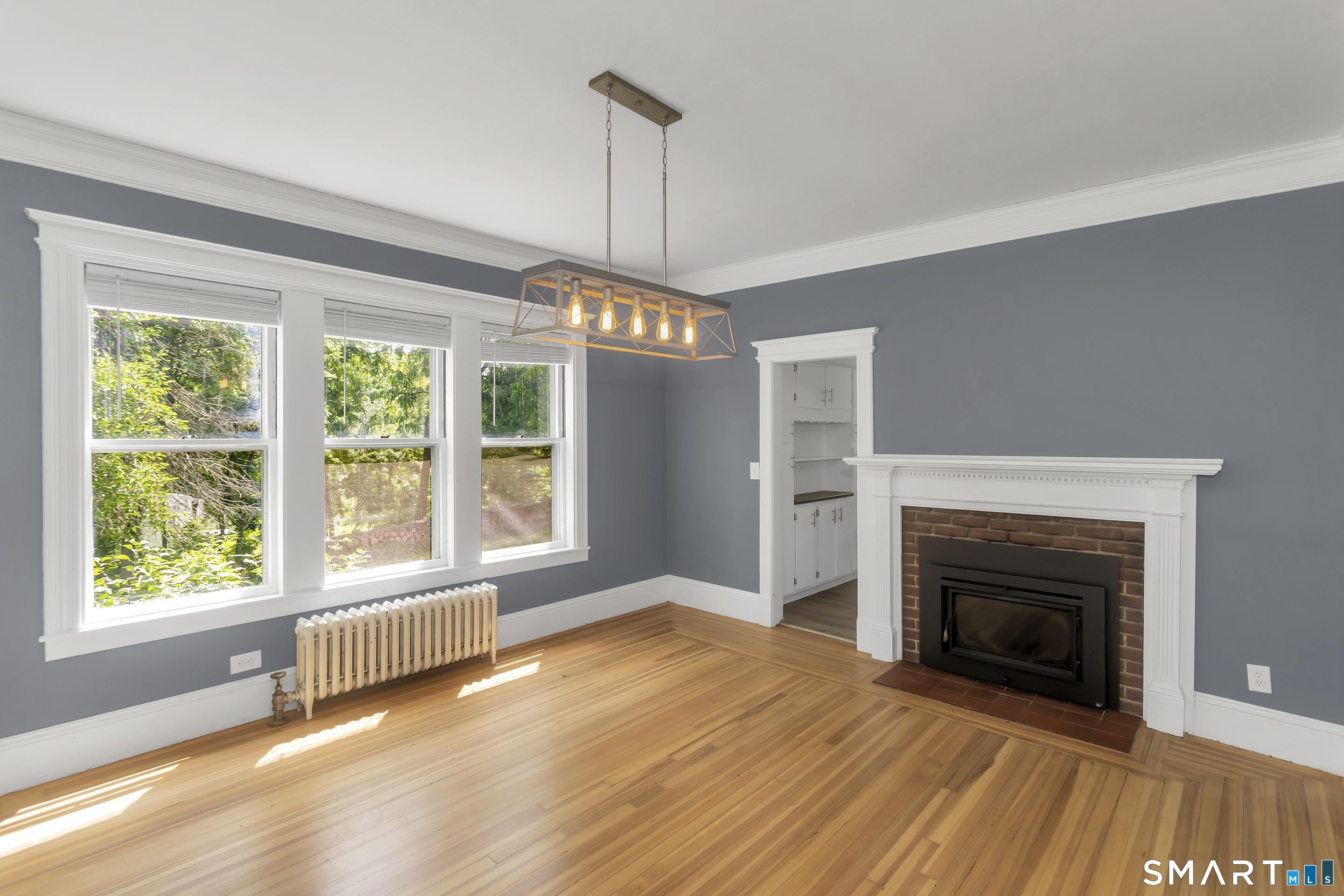 320 Mapleton Avenue Suffield, CT 06078 - Photo 10 of 38