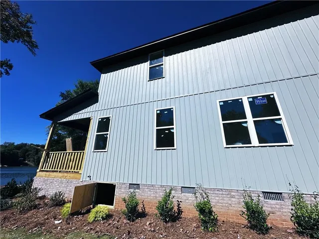 $625,000 | 507 Lake Drive, Unit 8, Lexington, NC 27292