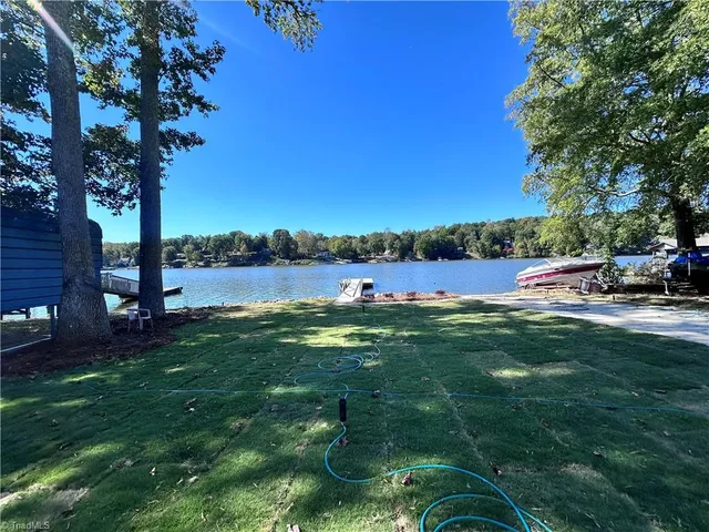 $625,000 | 507 Lake Drive, Unit 8, Lexington, NC 27292