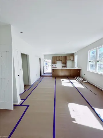 $625,000 | 507 Lake Drive, Unit 8, Lexington, NC 27292