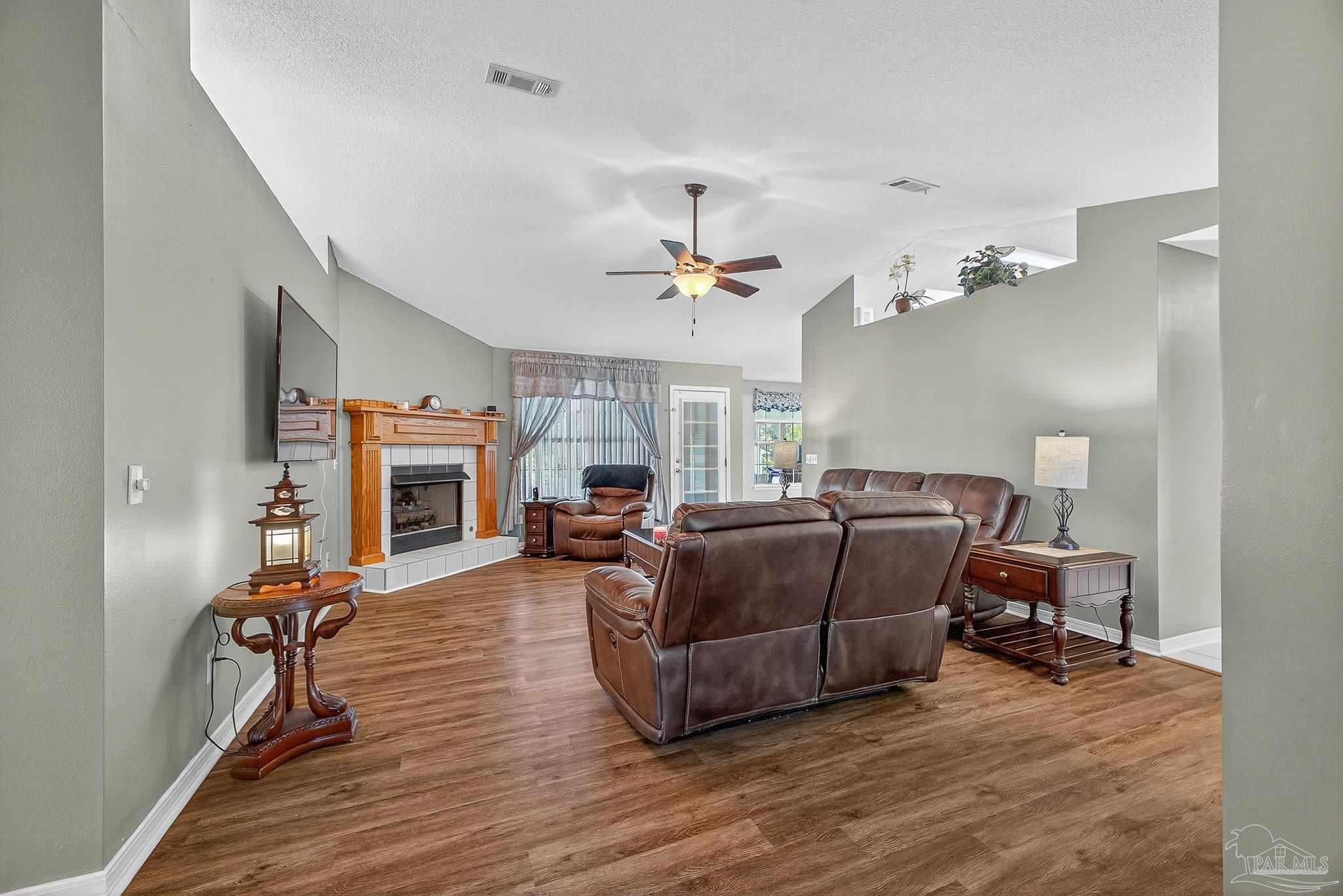 7041 Woodside Road Pensacola, FL 32526 - Photo 16 of 56 Gallery Image 16