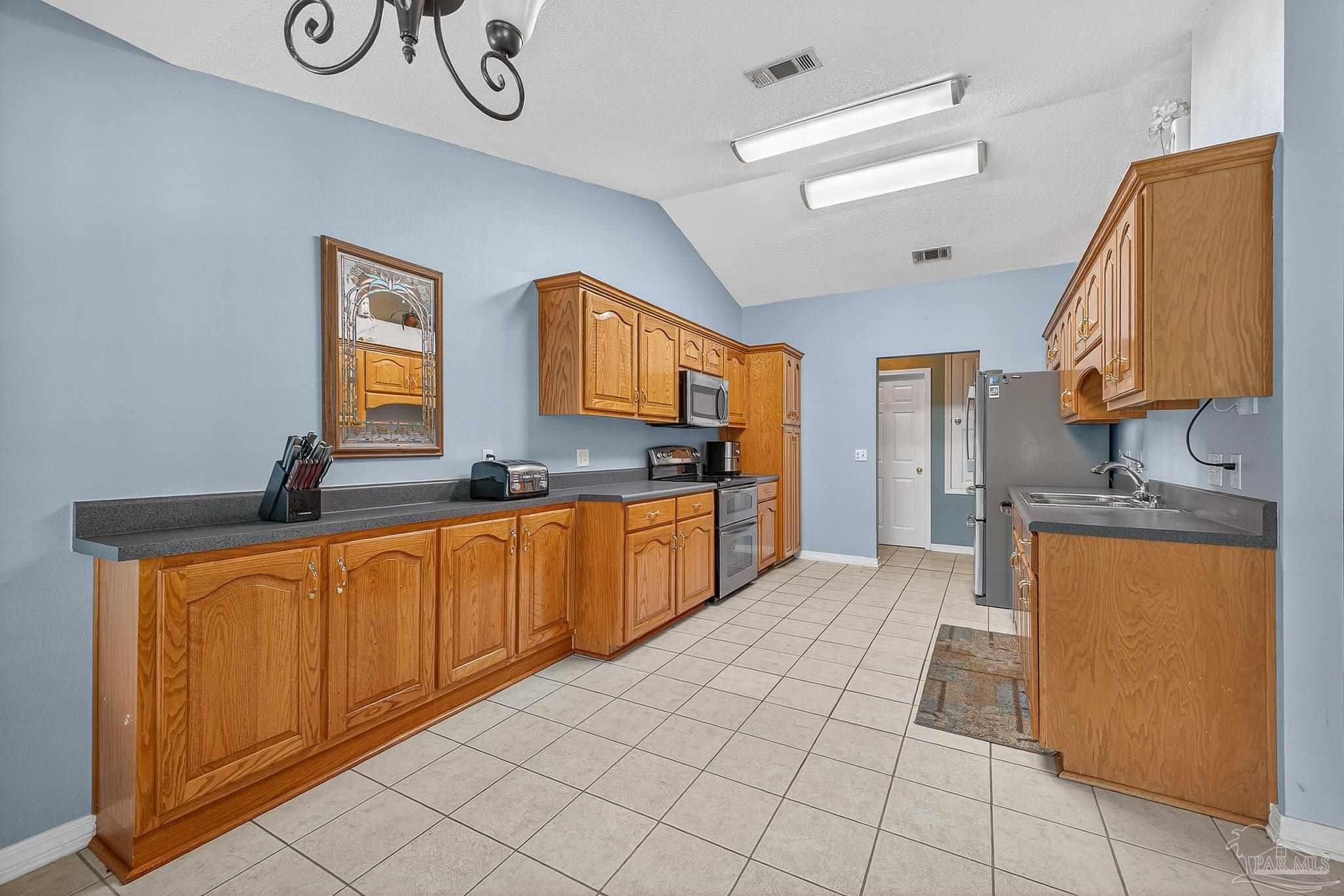 7041 Woodside Road Pensacola, FL 32526 - Photo 3 of 56 Gallery Image 3