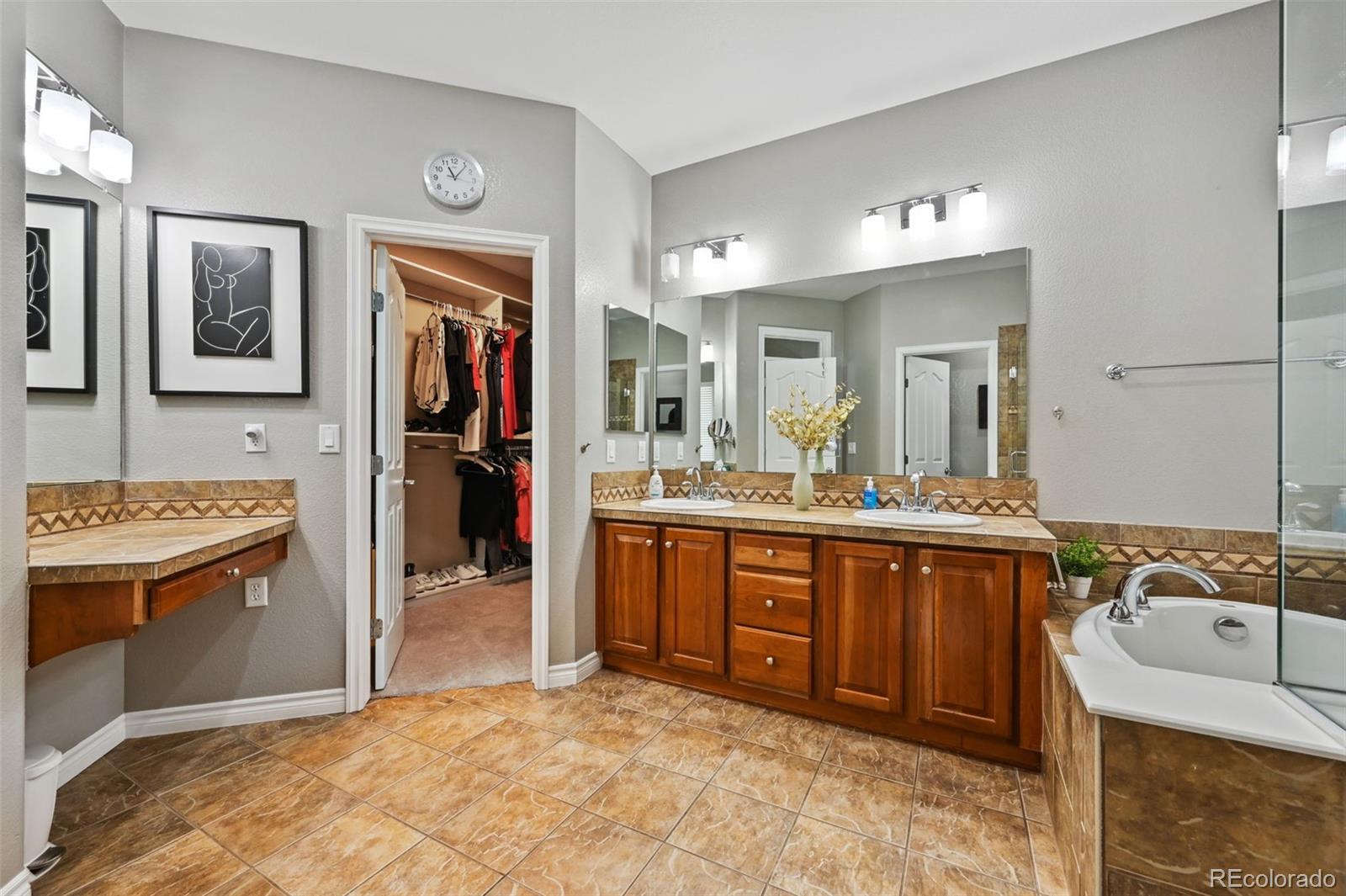 10987 Bluegate Way Highlands Ranch, CO 80130 - Photo 17 of 31 Gallery Image 17