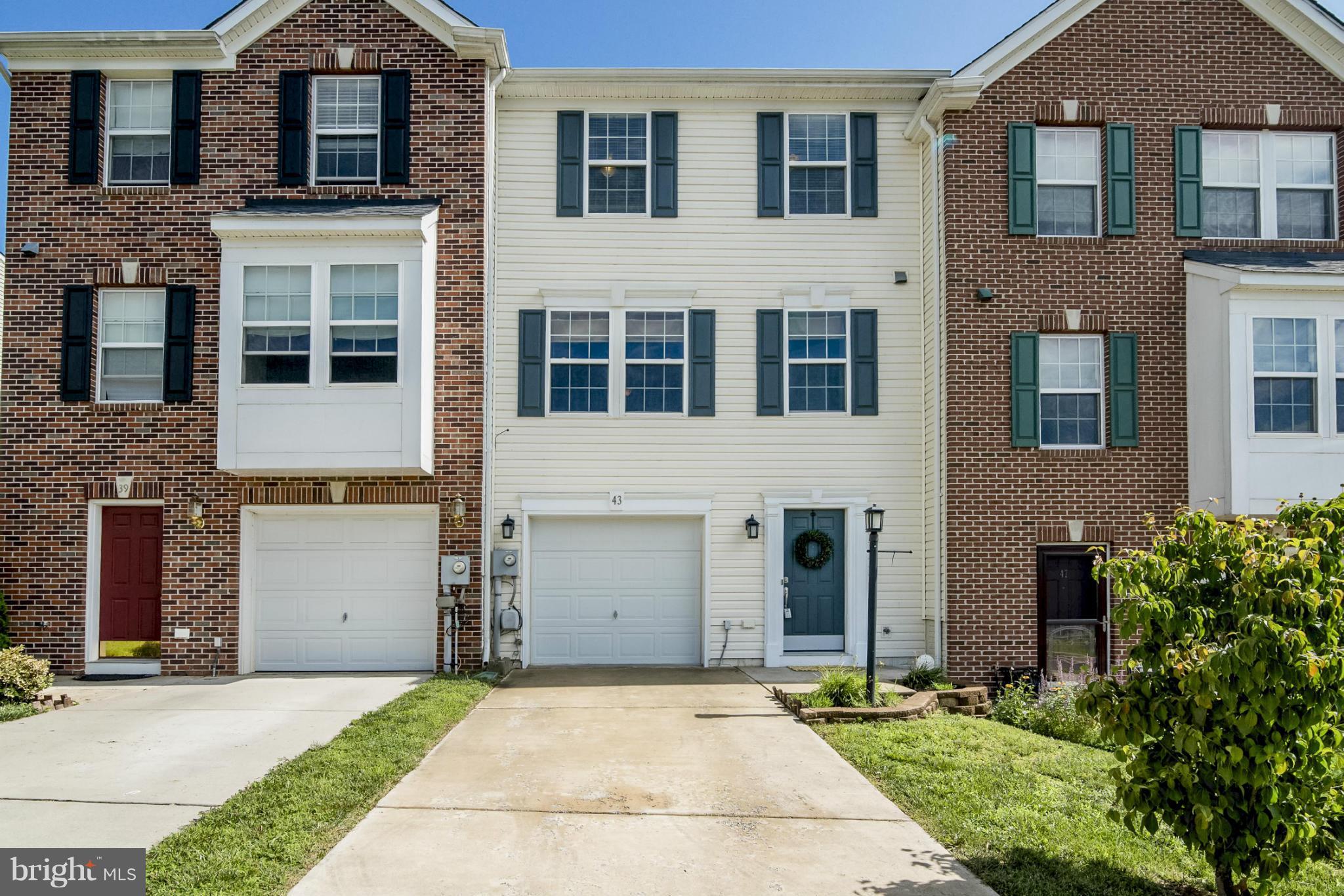 43 Dunmore Court Falling Waters, WV 25419 - Photo 1 of 30 Exterior (Front)