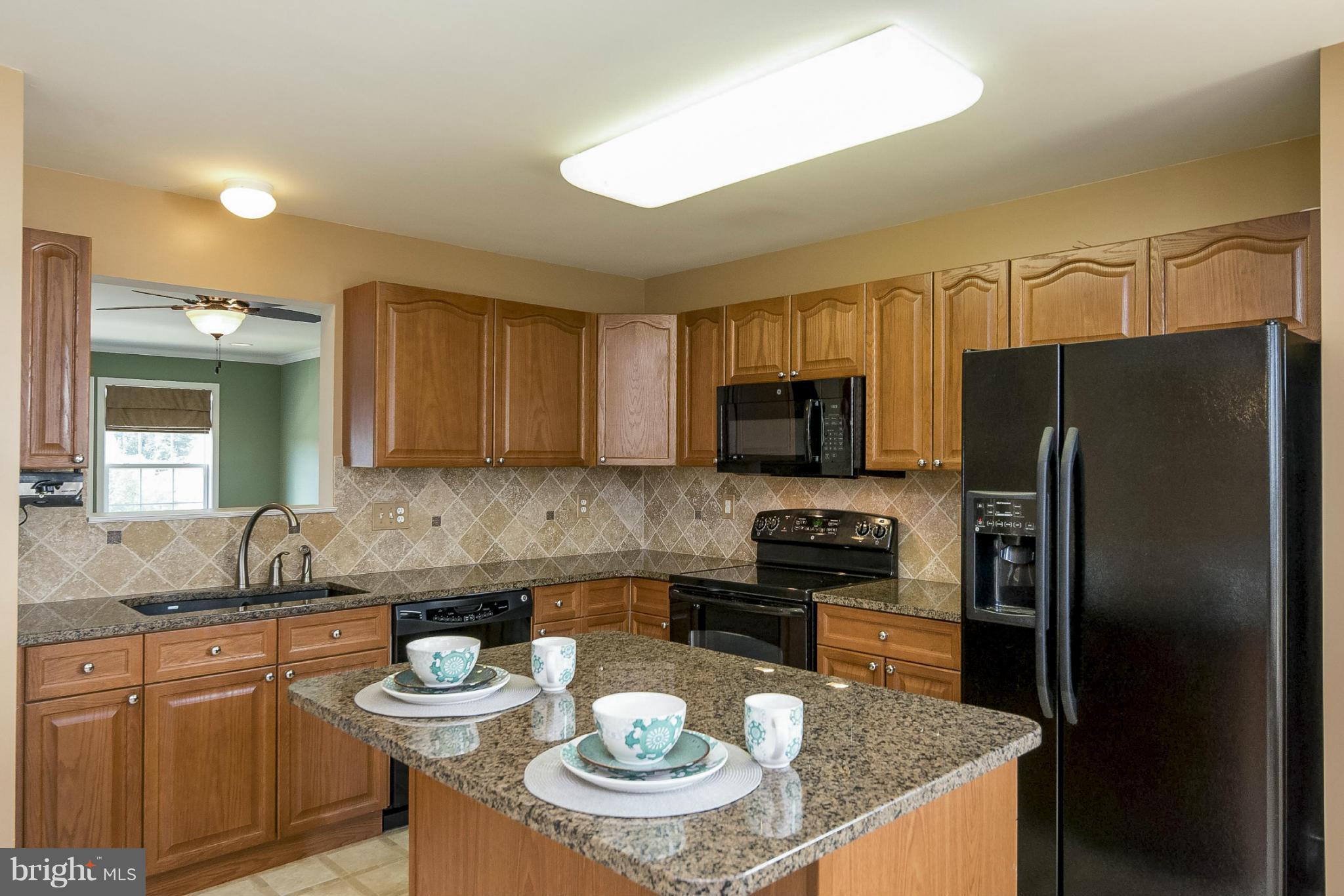 43 Dunmore Court Falling Waters, WV 25419 - Photo 3 of 30 Kitchen