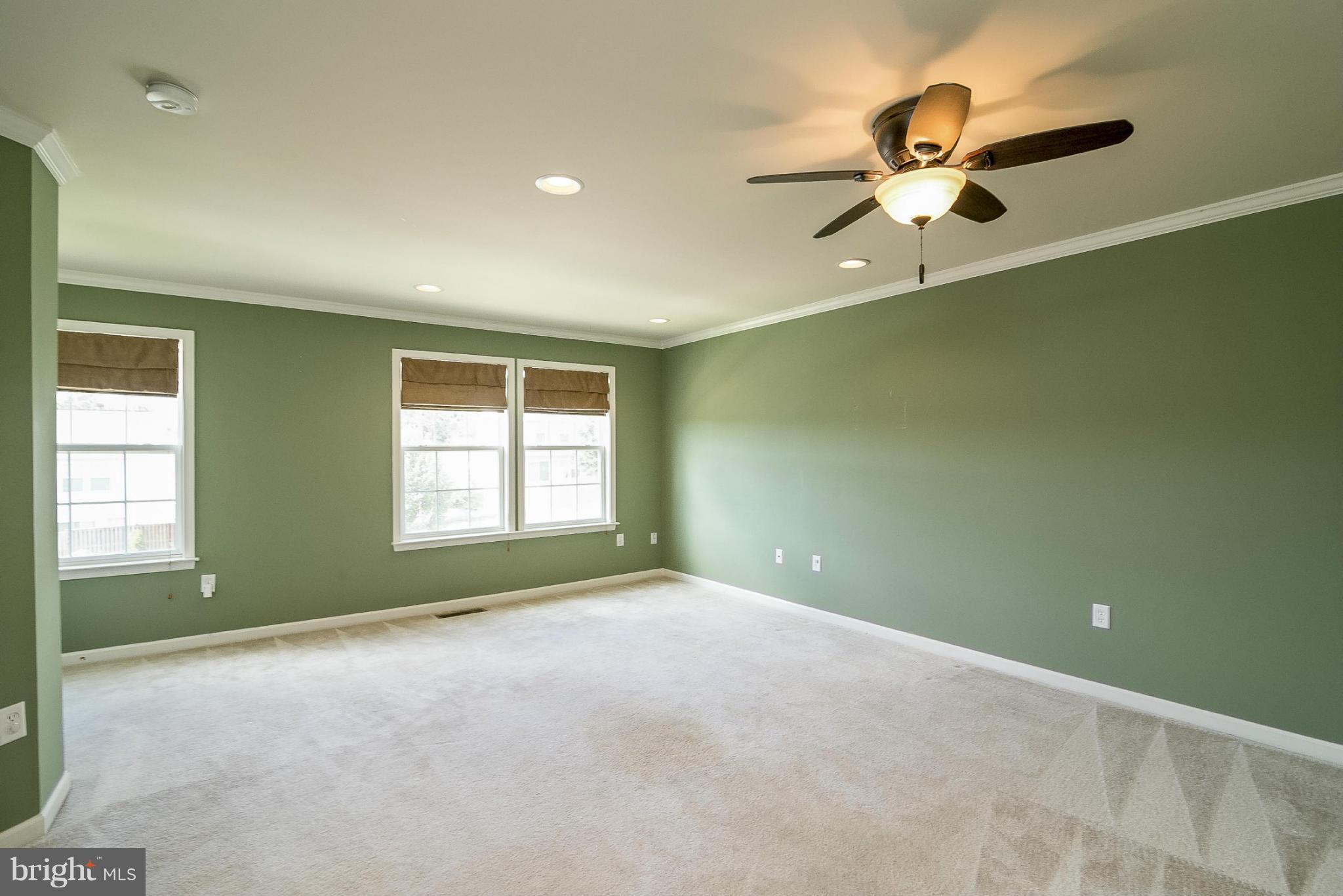 43 Dunmore Court Falling Waters, WV 25419 - Photo 10 of 30 Living Room