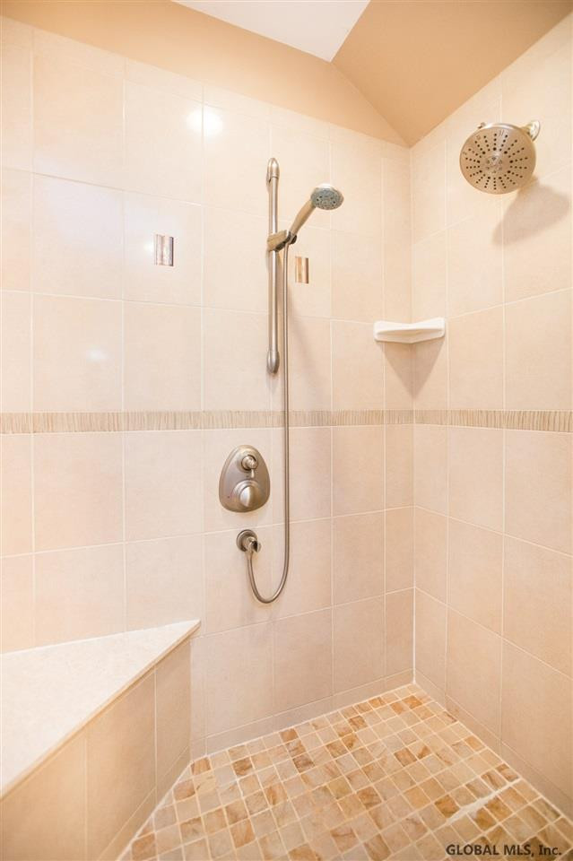6 Clarendon Road Albany, NY 12203 - Photo 20 of 25 Photo 20