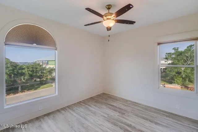 $2,850 | 238 Lovers Lane, Ocean Springs, MS 39564