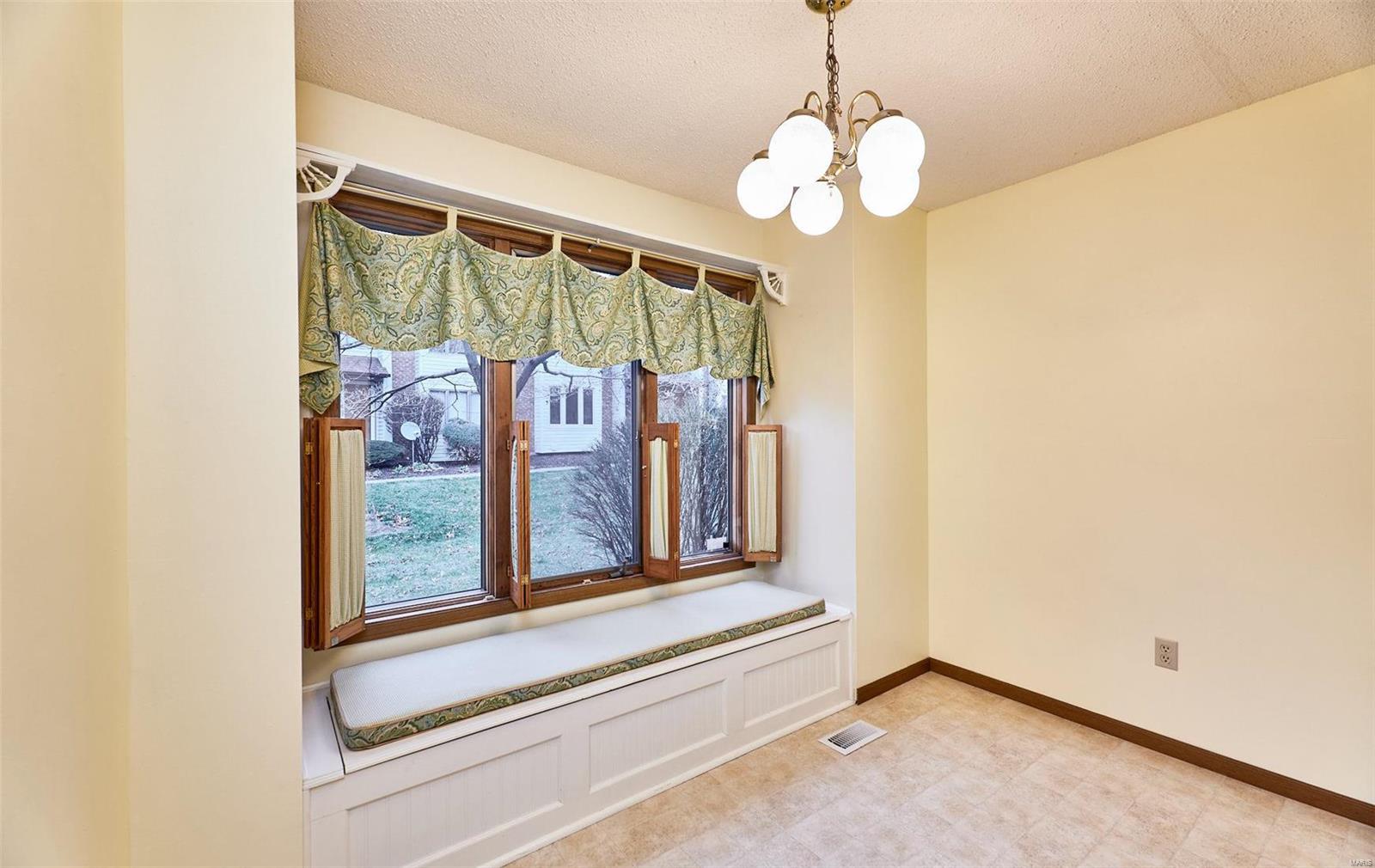 63 Spring Song Court, Unit D St. Peters, MO 63376 - Photo 9 of 24