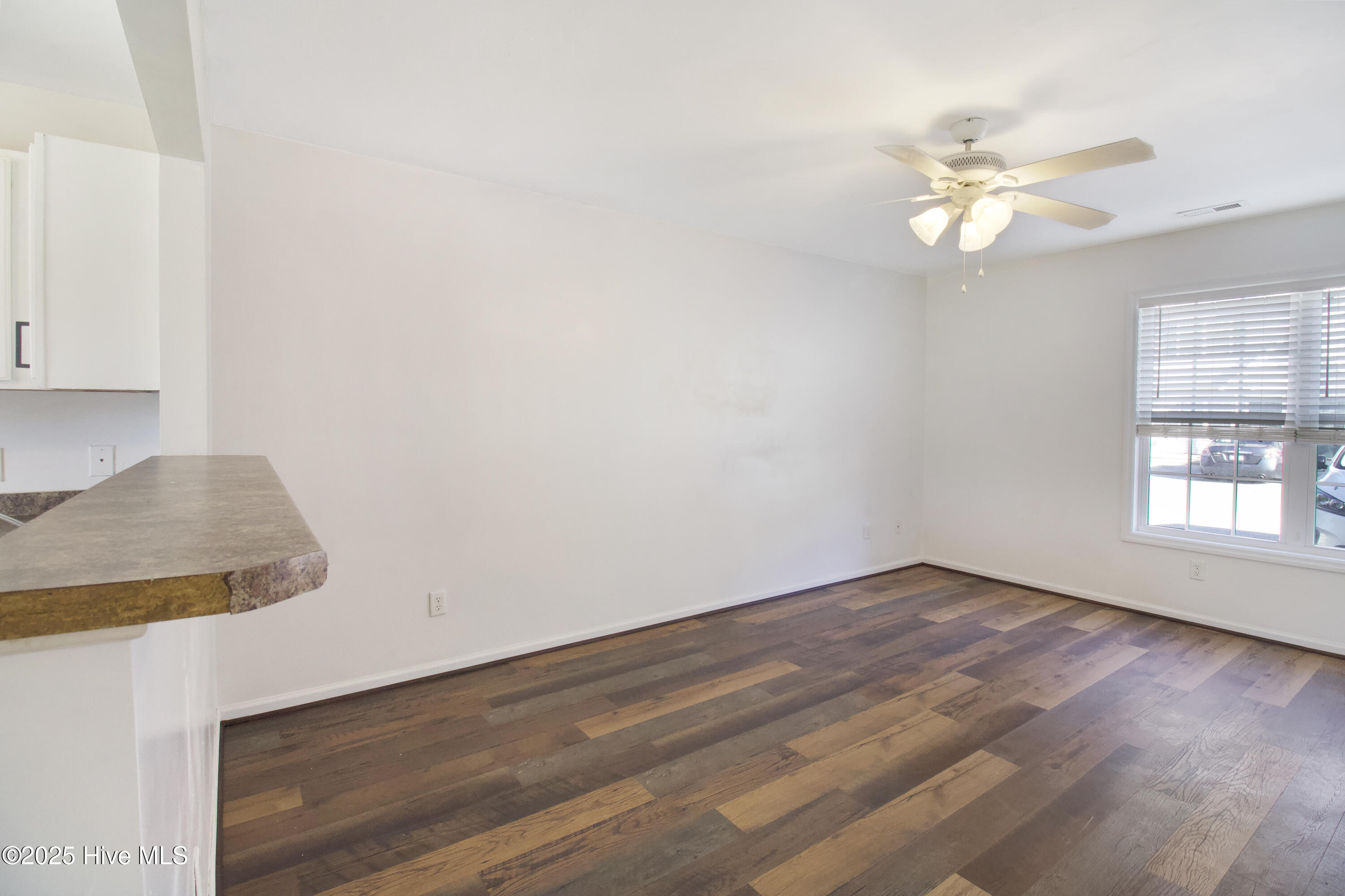 134 Cornerstone Place Jacksonville, NC 28546 - Photo 4 of 26 IMG_5781