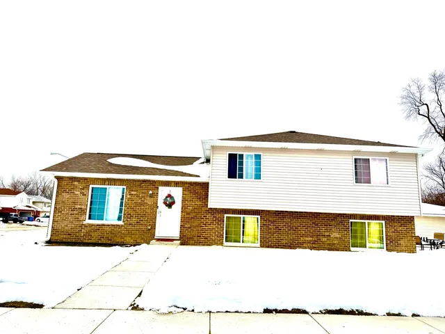 $310,000 | 14445 Albany Avenue, Posen, IL 60469