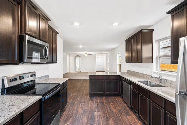 $1,625 | 205 Allington Circle, Jarrell, TX 76537