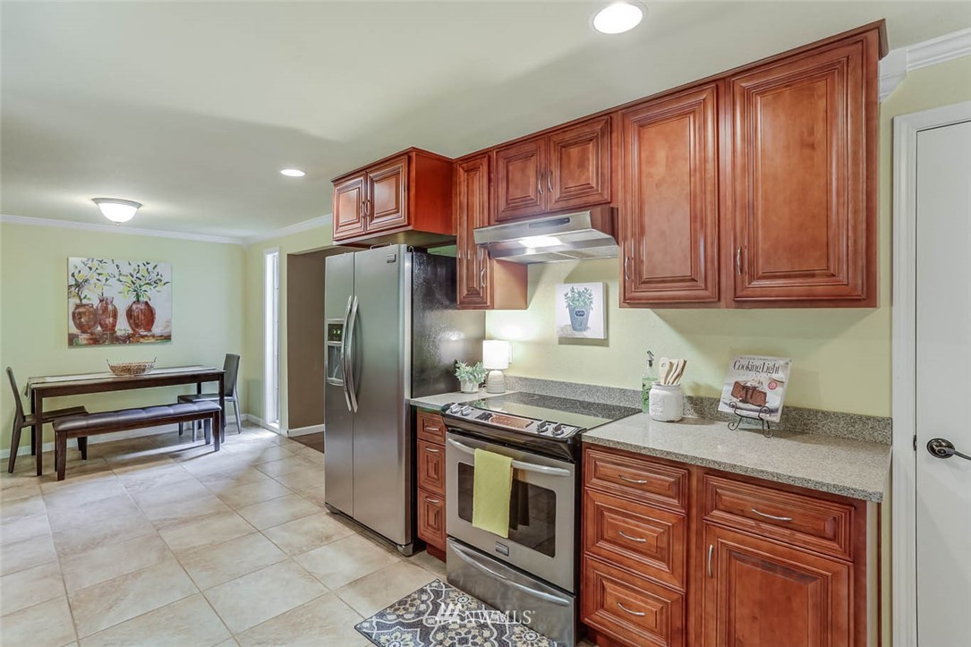 15764 Southeast 166th Place Renton, WA 98058 - Photo 13 of 30