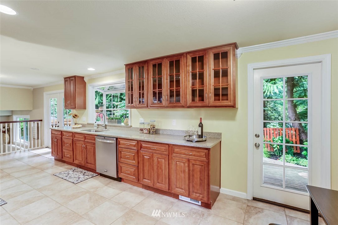 15764 Southeast 166th Place Renton, WA 98058 - Photo 9 of 30