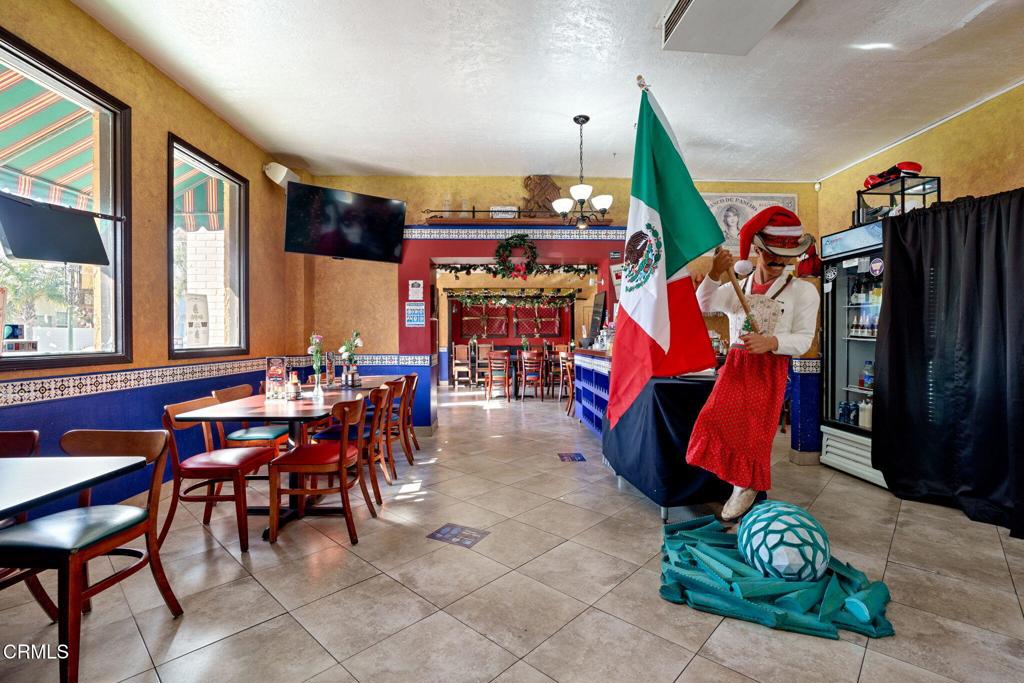 155 East 7th Street Oxnard, CA 93030 - Photo 17 of 25 155_E_Seventh-12