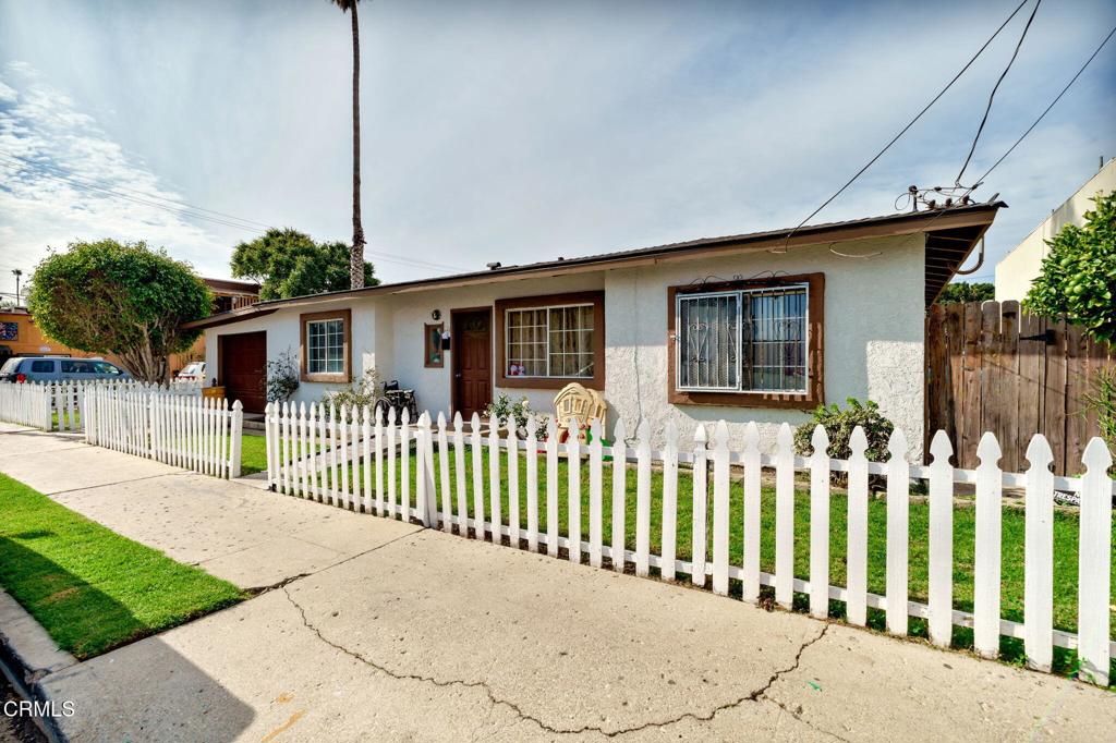 155 East 7th Street Oxnard, CA 93030 - Photo 21 of 25 155_E_Seventh-24