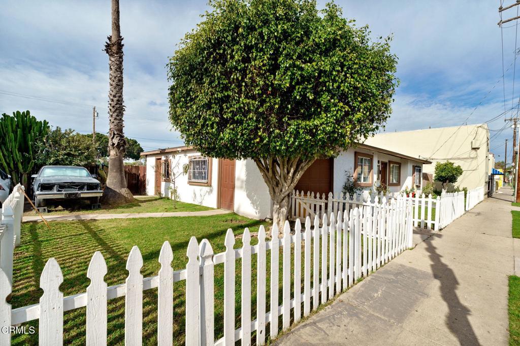 155 East 7th Street Oxnard, CA 93030 - Photo 22 of 25 155_E_Seventh-26