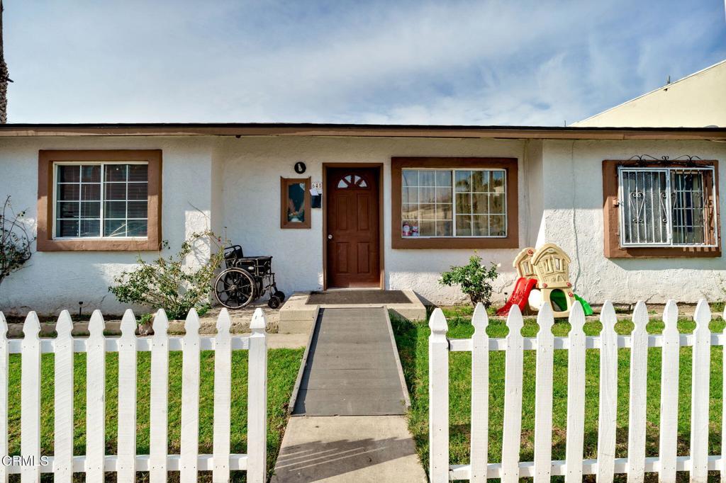 155 East 7th Street Oxnard, CA 93030 - Photo 3 of 25 155_E_Seventh-25