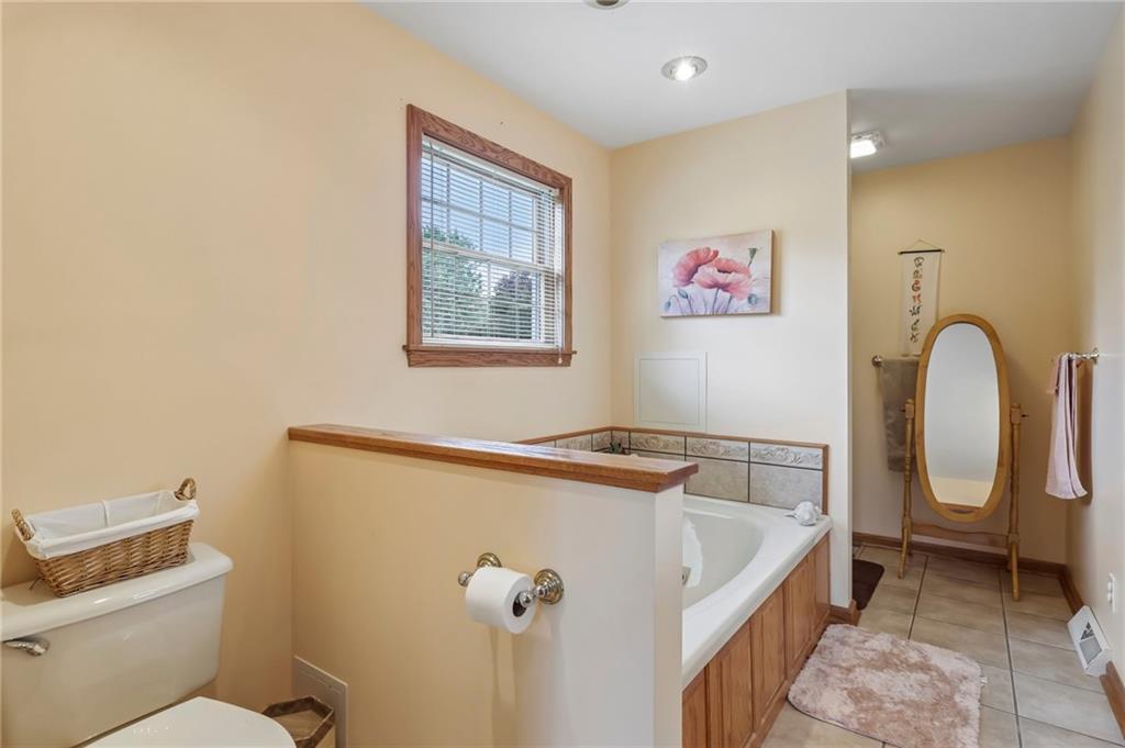 244 West Beechwood Road Bessemer, PA 16112 - Photo 22 of 44